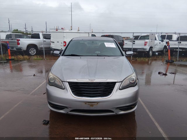 2014 Chrysler 200 Touring მანქანა იყიდება აუქციონზე, vin: 1C3CCBBB9EN118156, აუქციონის ნომერი: 44610409