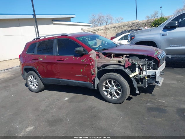 1C4PJLCB6GW160255 Jeep Cherokee Latitude