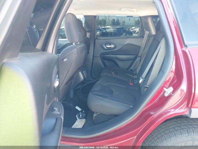 1C4PJLCB6GW160255 Jeep Cherokee Latitude
