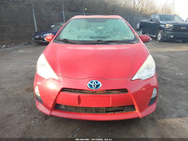 Toyota Prius C One 2014 JTDKDTB33E1070860 Image 6