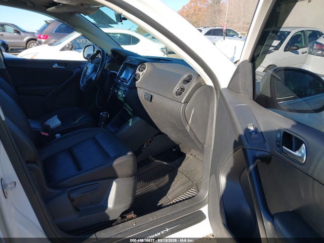 2013 Volkswagen Tiguan S/se/sel მანქანა იყიდება აუქციონზე, vin: WVGBV7AX5DW512964, აუქციონის ნომერი: 44610477