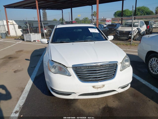 Продажа на аукционе авто 2011 Chrysler 200 Touring, vin: 1C3BC1FB9BN569003, номер лота: 44610488