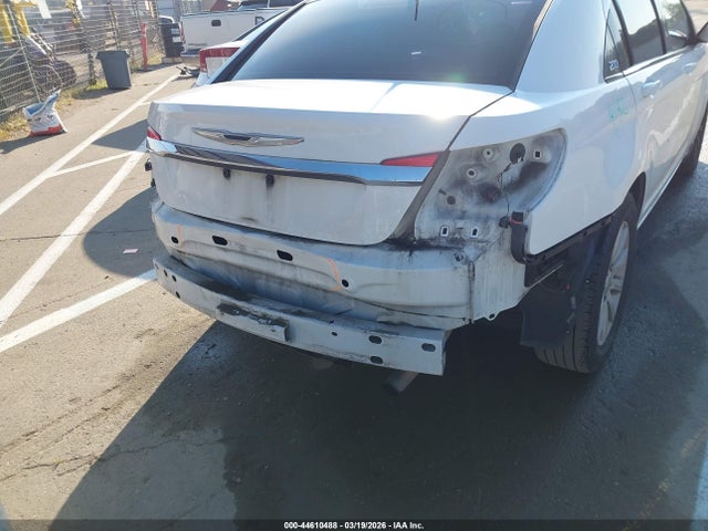 Продажа на аукционе авто 2011 Chrysler 200 Touring, vin: 1C3BC1FB9BN569003, номер лота: 44610488