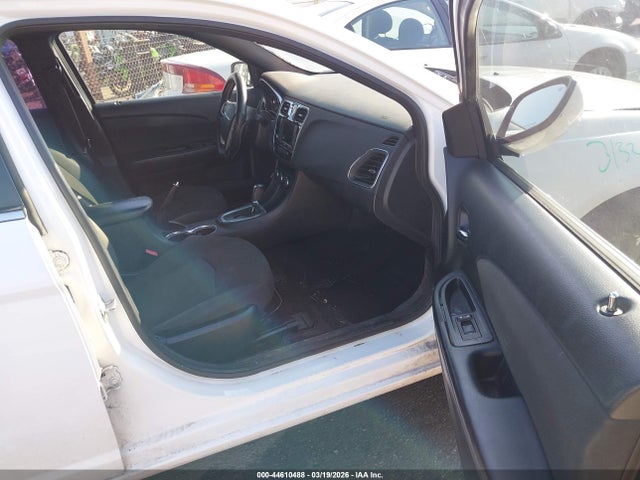 Продажа на аукционе авто 2011 Chrysler 200 Touring, vin: 1C3BC1FB9BN569003, номер лота: 44610488
