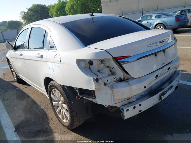 Продажа на аукционе авто 2011 Chrysler 200 Touring, vin: 1C3BC1FB9BN569003, номер лота: 44610488