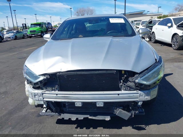 Ford Fusion Hybrid Titanium 2019 3FA6P0RU1KR118482 Image 13