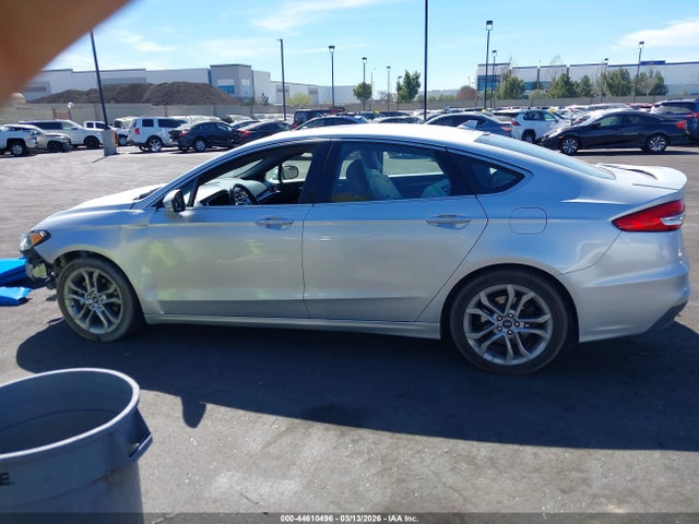 Ford Fusion Hybrid Titanium 2019 3FA6P0RU1KR118482 Image 15