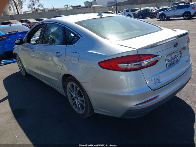 Ford Fusion Hybrid Titanium 2019 3FA6P0RU1KR118482 Image 3