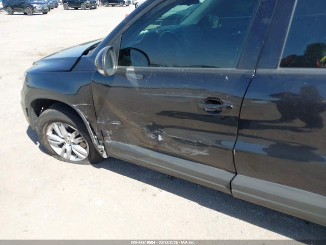 2016 VOLKSWAGEN TIGUAN WVGAV7AX4GW528329 Photo 5