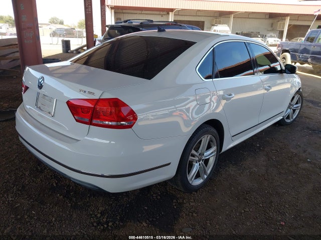 2014 Volkswagen Passat 2.0l Tdi Sel Premium მანქანა იყიდება აუქციონზე, vin: 1VWCN7A33EC045596, აუქციონის ნომერი: 44610515