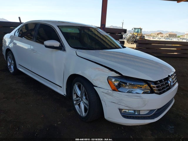 2014 Volkswagen Passat 2.0l Tdi Sel Premium მანქანა იყიდება აუქციონზე, vin: 1VWCN7A33EC045596, აუქციონის ნომერი: 44610515