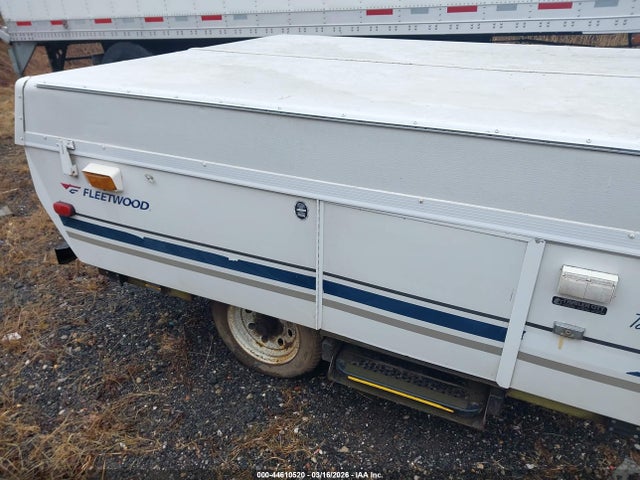 44610520 :رقم المزاد ، 4CE675D1857274903 vin ، 2005 Fleetwood Tioga مزاد بيع