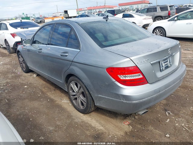 Aukcja sprzedaży 2012 Mercedes-benz C 300 Luxury 4matic, vin: WDDGF8BB0CR229066, numer aukcji: 44610540