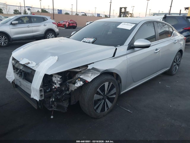 2022 Nissan Altima Sv Fwd მანქანა იყიდება აუქციონზე, vin: 1N4BL4DV3NN335265, აუქციონის ნომერი: 44610551