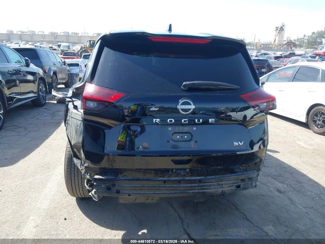 5N1BT3BA4NC700323 Nissan Rogue Sv Fwd