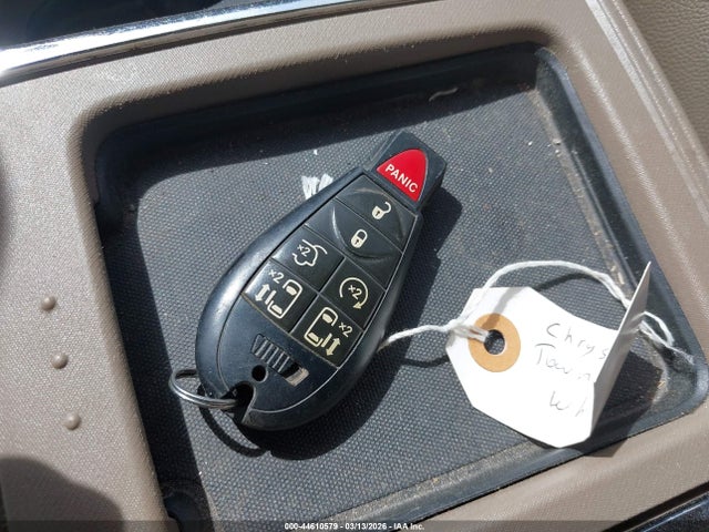 2013 Chrysler Town & Country Touring-l მანქანა იყიდება აუქციონზე, vin: 2C4RC1CG4DR816587, აუქციონის ნომერი: 44610579