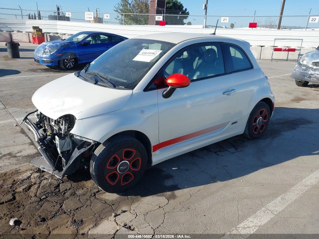 2016 FIAT 500E 3C3CFFGE5GT221949 Photo 1