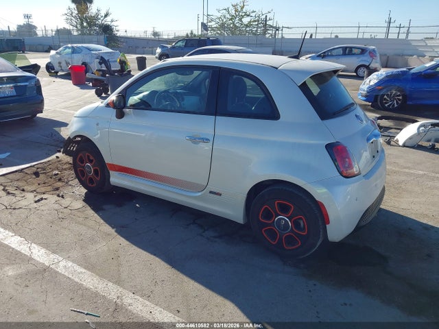 2016 FIAT 500E 3C3CFFGE5GT221949 Photo 2