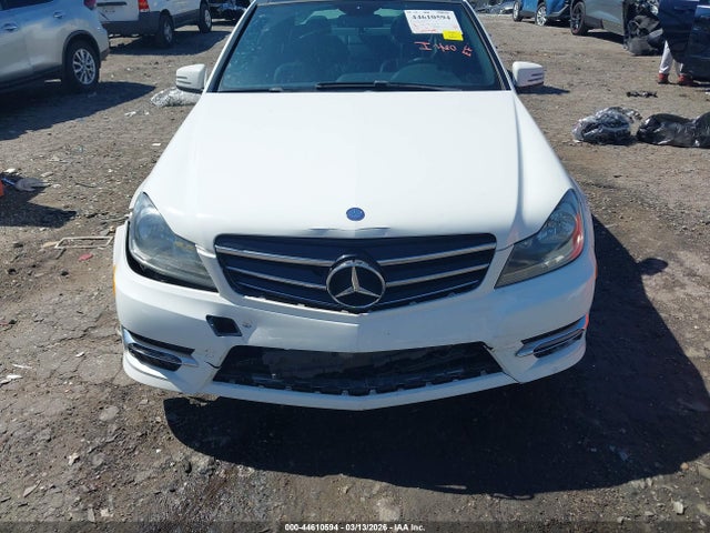 2014 Mercedes-benz C 250 Sport მანქანა იყიდება აუქციონზე, vin: WDDGF4HB4EA966837, აუქციონის ნომერი: 44610594
