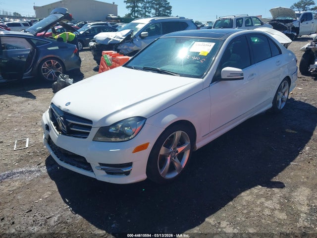 2014 Mercedes-benz C 250 Sport მანქანა იყიდება აუქციონზე, vin: WDDGF4HB4EA966837, აუქციონის ნომერი: 44610594