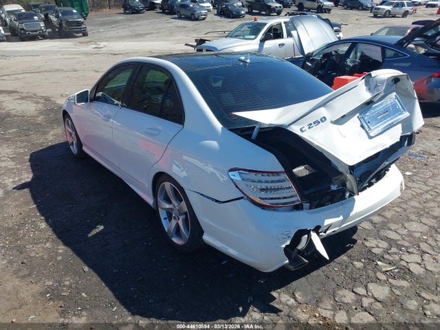 2014 Mercedes-benz C 250 Sport მანქანა იყიდება აუქციონზე, vin: WDDGF4HB4EA966837, აუქციონის ნომერი: 44610594