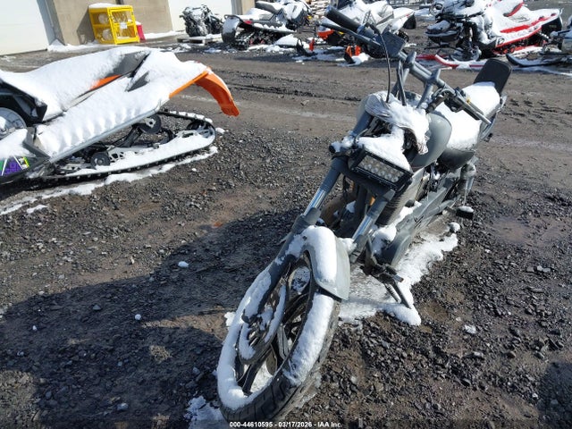44610595 :رقم المزاد ، JS1NP41AX62101277 vin ، 2006 Suzuki Ls650 P مزاد بيع