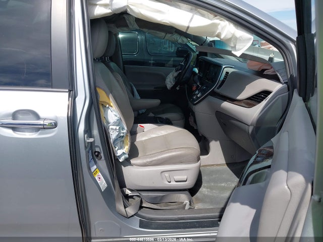 5TDDK3DC1FS115651 Toyota Sienna Xle Premium 7 Passenger