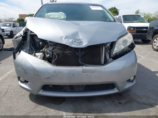 5TDDK3DC1FS115651 Toyota Sienna Xle Premium 7 Passenger
