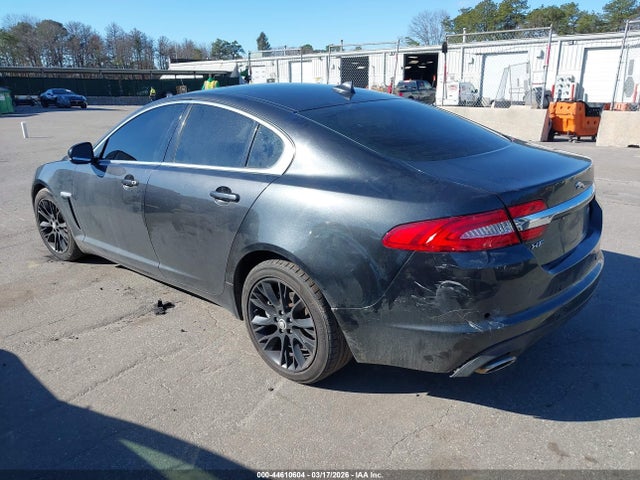 2013 JAGUAR XF SAJWA0E71D8S67007 Photo 2