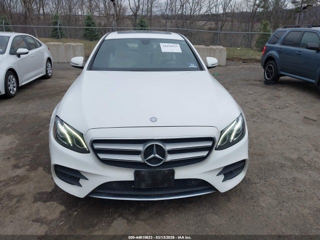 2017 Mercedes-benz E 300 4matic მანქანა იყიდება აუქციონზე, vin: WDDZF4KBXHA014852, აუქციონის ნომერი: 44610623
