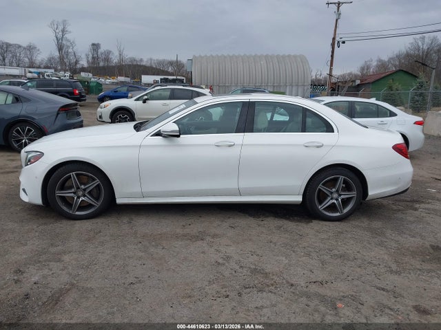 2017 Mercedes-benz E 300 4matic მანქანა იყიდება აუქციონზე, vin: WDDZF4KBXHA014852, აუქციონის ნომერი: 44610623