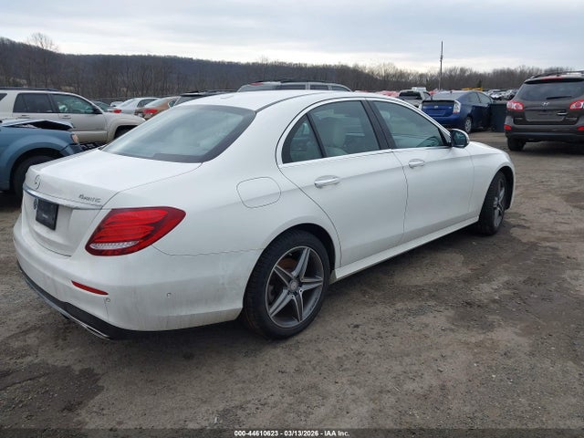 2017 Mercedes-benz E 300 4matic მანქანა იყიდება აუქციონზე, vin: WDDZF4KBXHA014852, აუქციონის ნომერი: 44610623