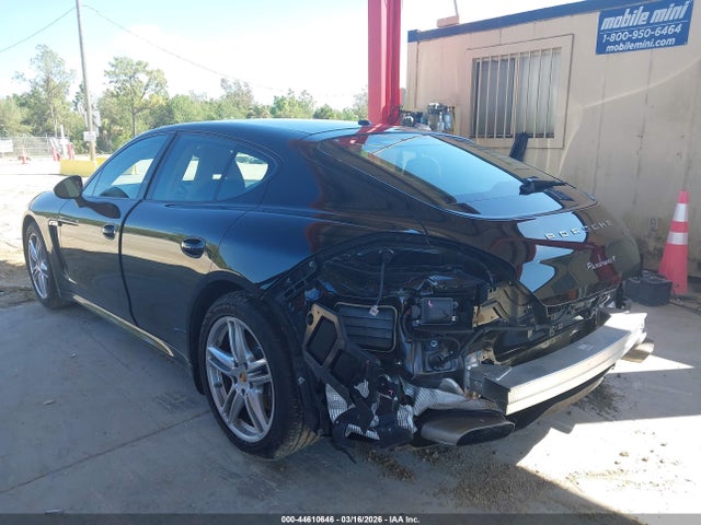2016 PORSCHE PANAMERA WP0AA2A76GL002112 Photo 2