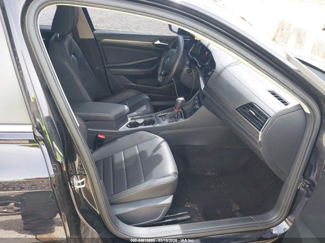 44610699 :رقم المزاد ، 3VWE57BU4MM065112 vin ، 2021 Volkswagen Jetta 1.4t Sel مزاد بيع