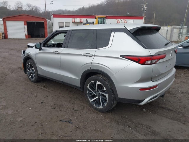 2022 MITSUBISHI OUTLANDER JA4J4UA84NZ010662 Photo 2