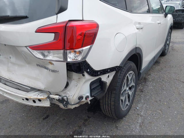 Продажа на аукционе авто 2022 Subaru Forester Premium, vin: JF2SKADC8NH481025, номер лота: 44610722