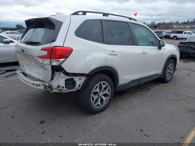 Продажа на аукционе авто 2022 Subaru Forester Premium, vin: JF2SKADC8NH481025, номер лота: 44610722