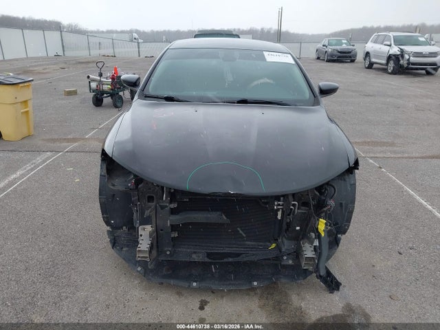 44610738 :رقم المزاد ، 1C3CCCAB4HN502969 vin ، 2017 Chrysler 200 Limited Platinum مزاد بيع