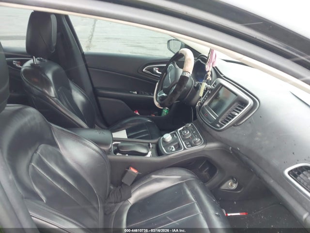 44610738 :رقم المزاد ، 1C3CCCAB4HN502969 vin ، 2017 Chrysler 200 Limited Platinum مزاد بيع