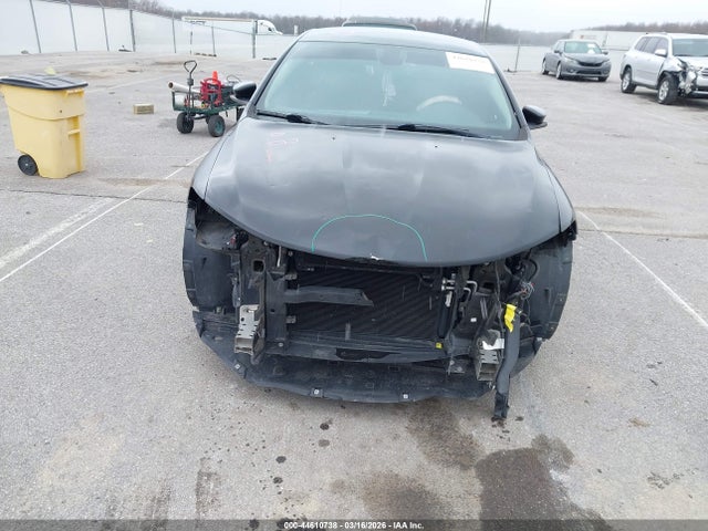 44610738 :رقم المزاد ، 1C3CCCAB4HN502969 vin ، 2017 Chrysler 200 Limited Platinum مزاد بيع