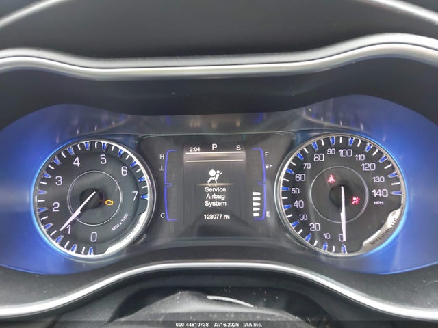 44610738 :رقم المزاد ، 1C3CCCAB4HN502969 vin ، 2017 Chrysler 200 Limited Platinum مزاد بيع