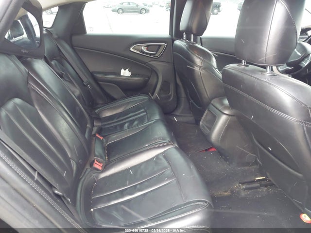 44610738 :رقم المزاد ، 1C3CCCAB4HN502969 vin ، 2017 Chrysler 200 Limited Platinum مزاد بيع