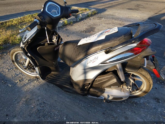 Piaggio Liberty 150/150 S 2023 ZAPM898G2P7003868 Image 13