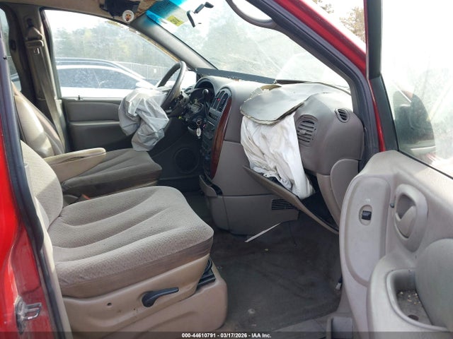 Продажа на аукционе авто 2002 Chrysler Town & Country Lxi, vin: 2C8GP54L52R539975, номер лота: 44610791