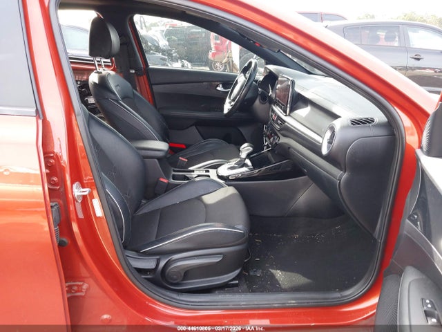 3KPF54AD6PE530382 KIA Forte Gt-line