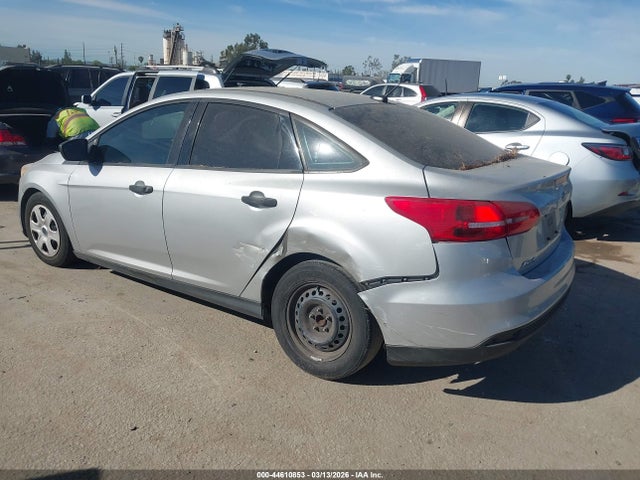 2015 FORD FOCUS 1FADP3E26FL326083 Photo 2
