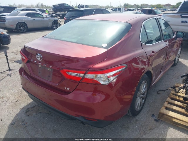 2018 TOYOTA CAMRY 4T1B11HK3JU523827 Photo 3