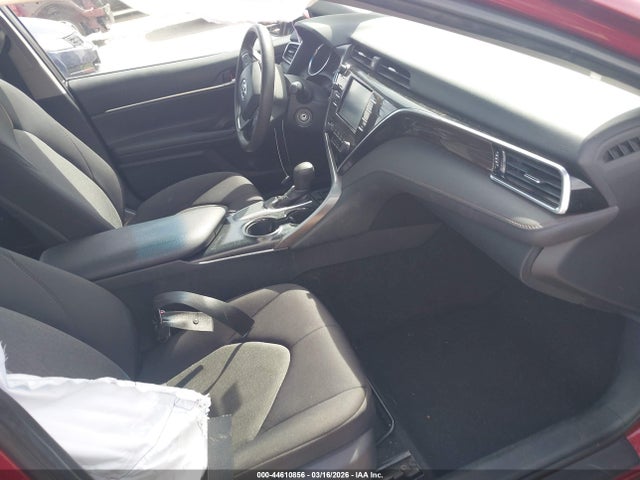 2018 TOYOTA CAMRY 4T1B11HK3JU523827 Photo 4