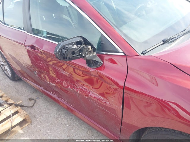 2018 TOYOTA CAMRY 4T1B11HK3JU523827 Photo 5