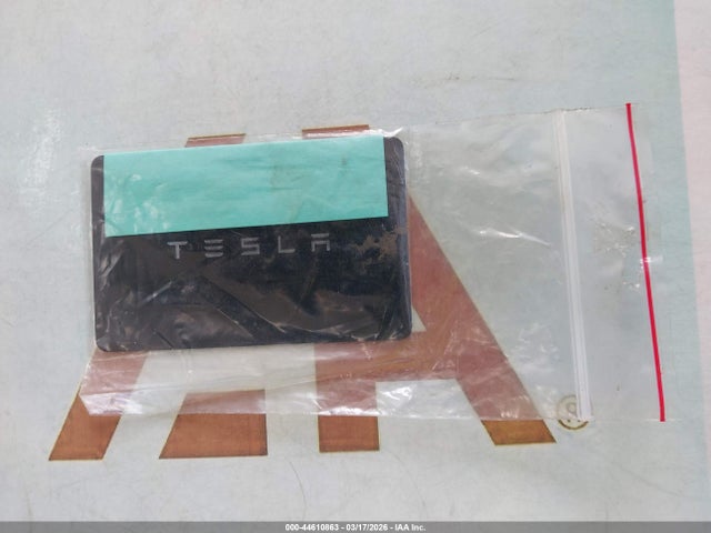 Tesla Model 3 Long Range/mid Range 2018 5YJ3E1EA0JF075936 Image 11